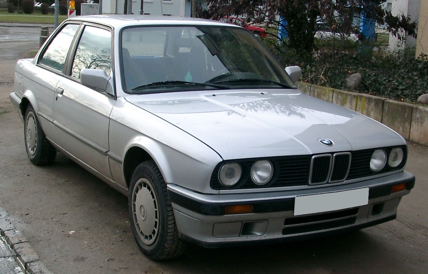 BMW E30 facelift two-door sedan